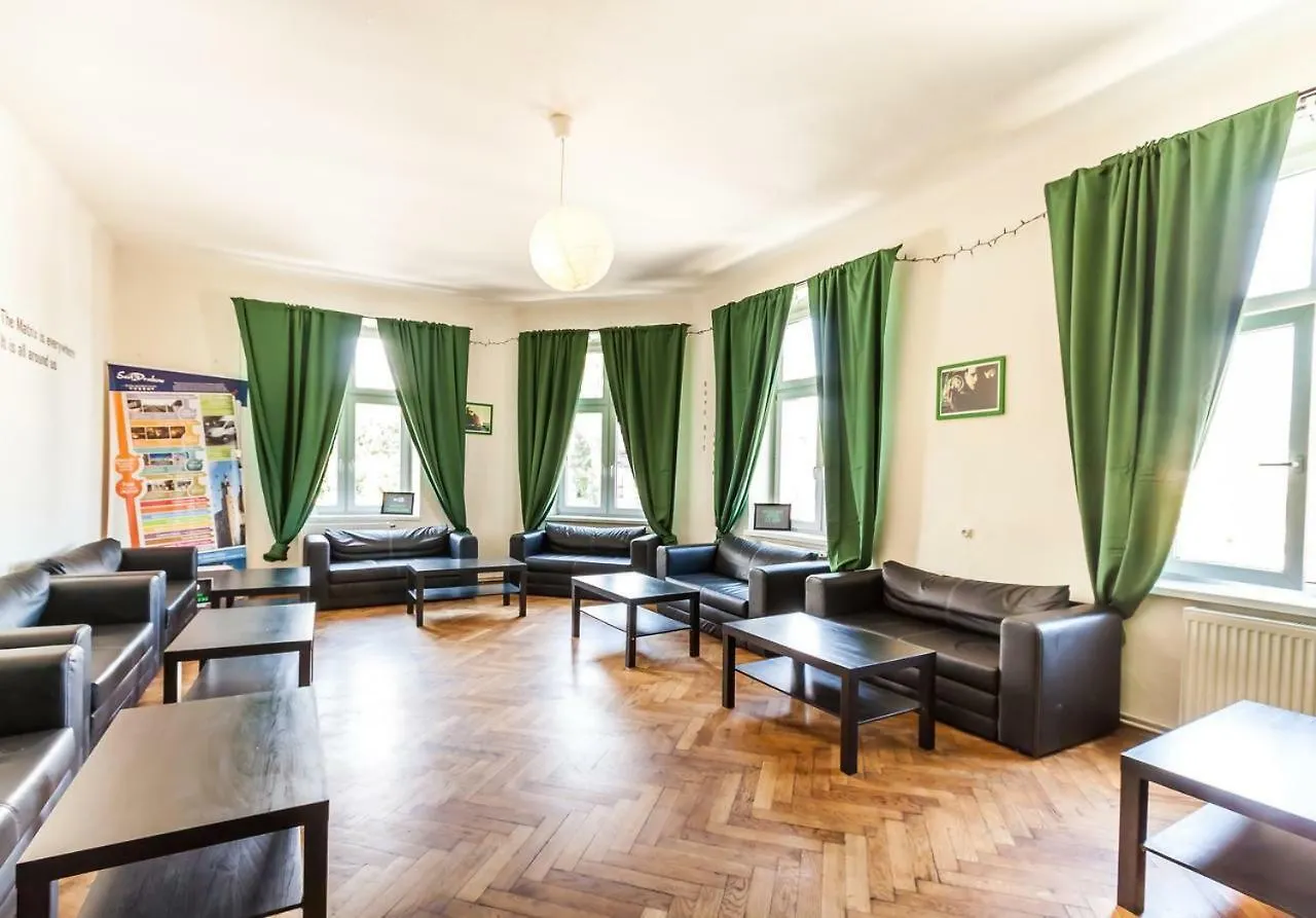 Auberge de jeunesse Good Bye Lenin Revolution Dormitories à Cracovie 0*,  Pologne